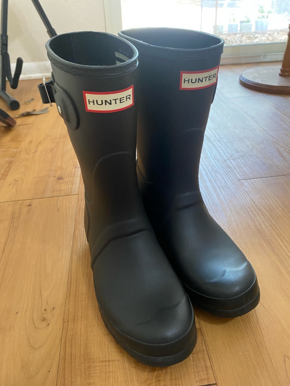 Hunter Matte Black Size 7 Mid Calf Short Rain Boots with Side Buckle